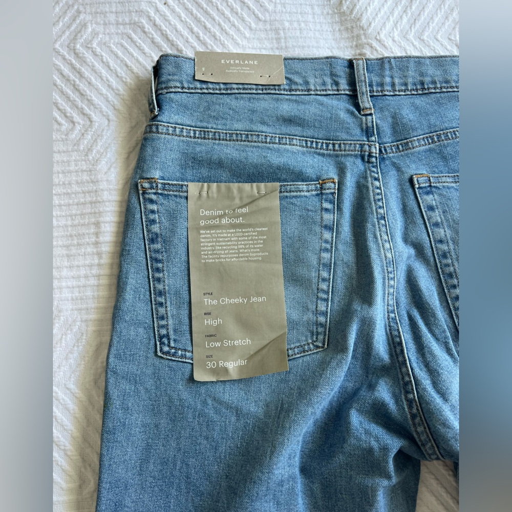 NWT - Everlane - “The Cheeky Jean” regular length - 30 Classic Blue  Jeans - Picture 4 of 12